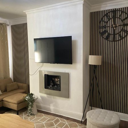 Modern Townhouse-Free Parking-Games Room-Fast W-Ifi Manchester Eksteriør bilde