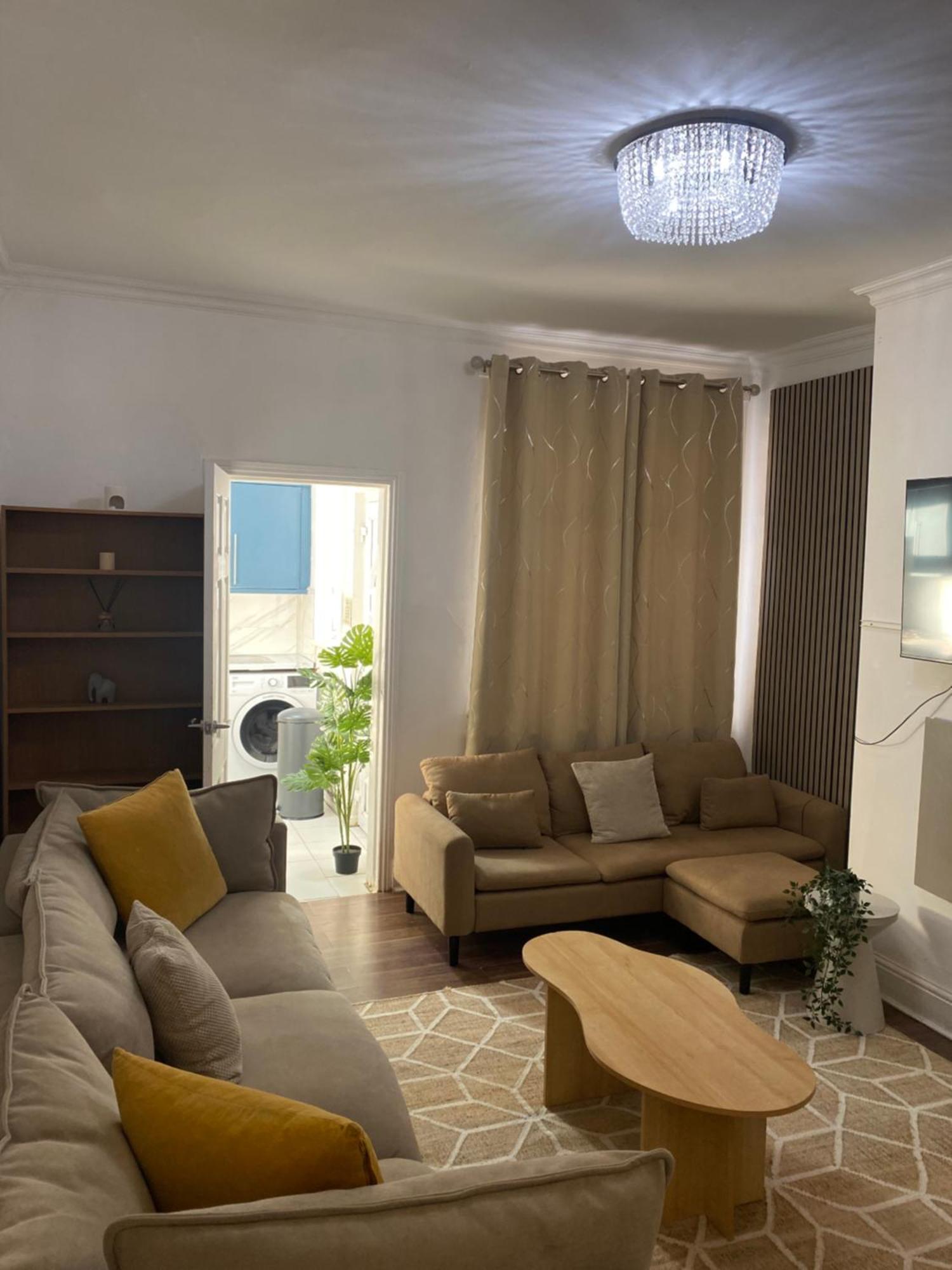 Modern Townhouse-Free Parking-Games Room-Fast W-Ifi Manchester Eksteriør bilde